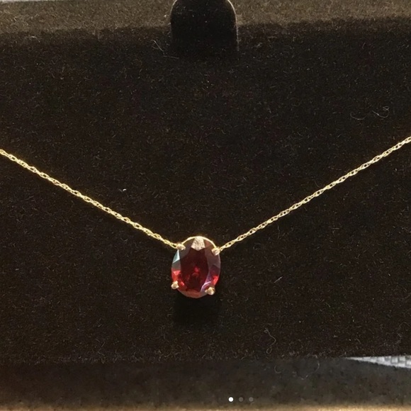 1.00 Oval Garnet Pendant - Picture 4 of 4